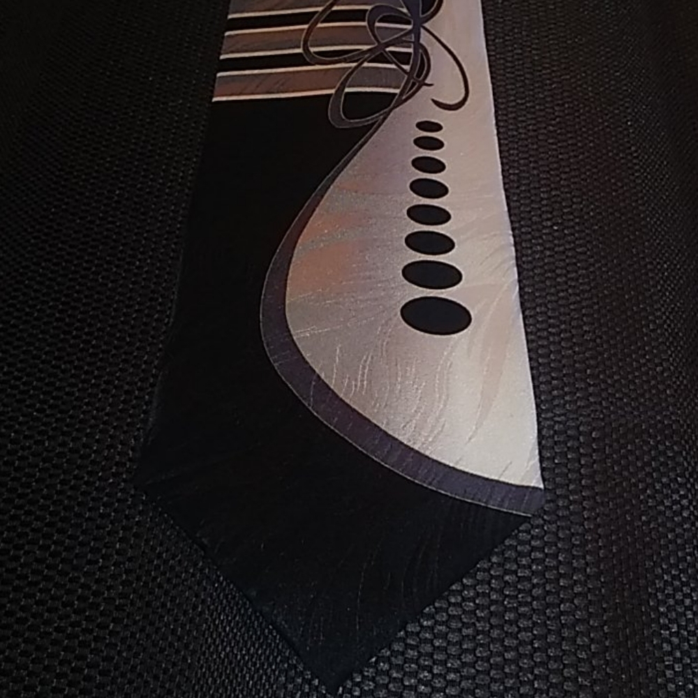 Bello Uomo design tie.